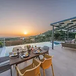 Villa Luxury Gjovana's 2 Svoronata
