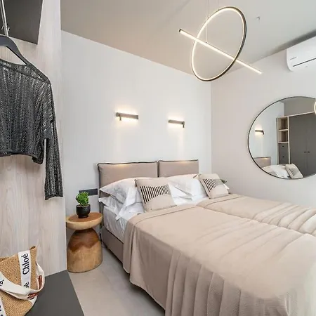 Luxury Gjovana's 2 Svoronata