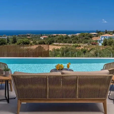 Luxury Gjovana's 2 * Svoronata