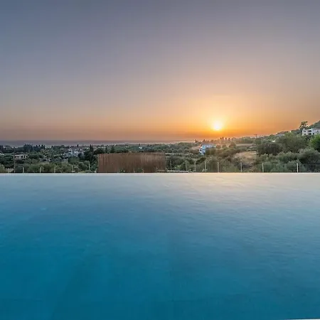 Luxury Gjovana's 2 Svoronata