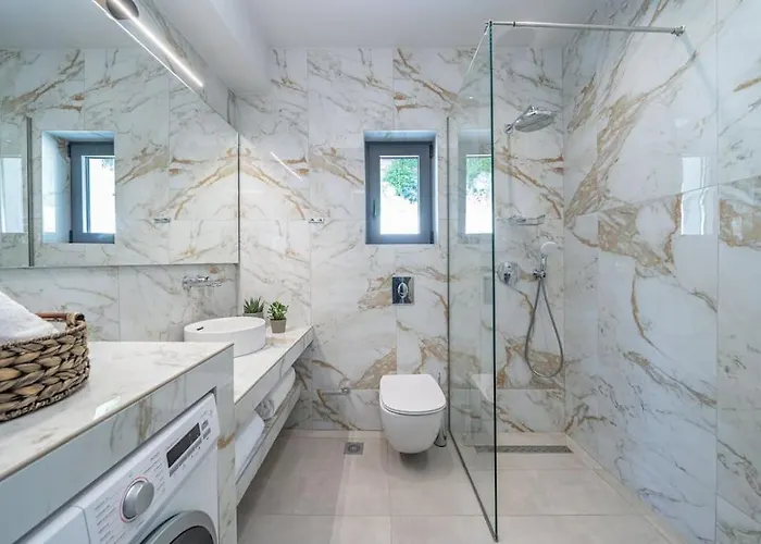 Luxury Gjovana's 2 * 斯沃伦塔